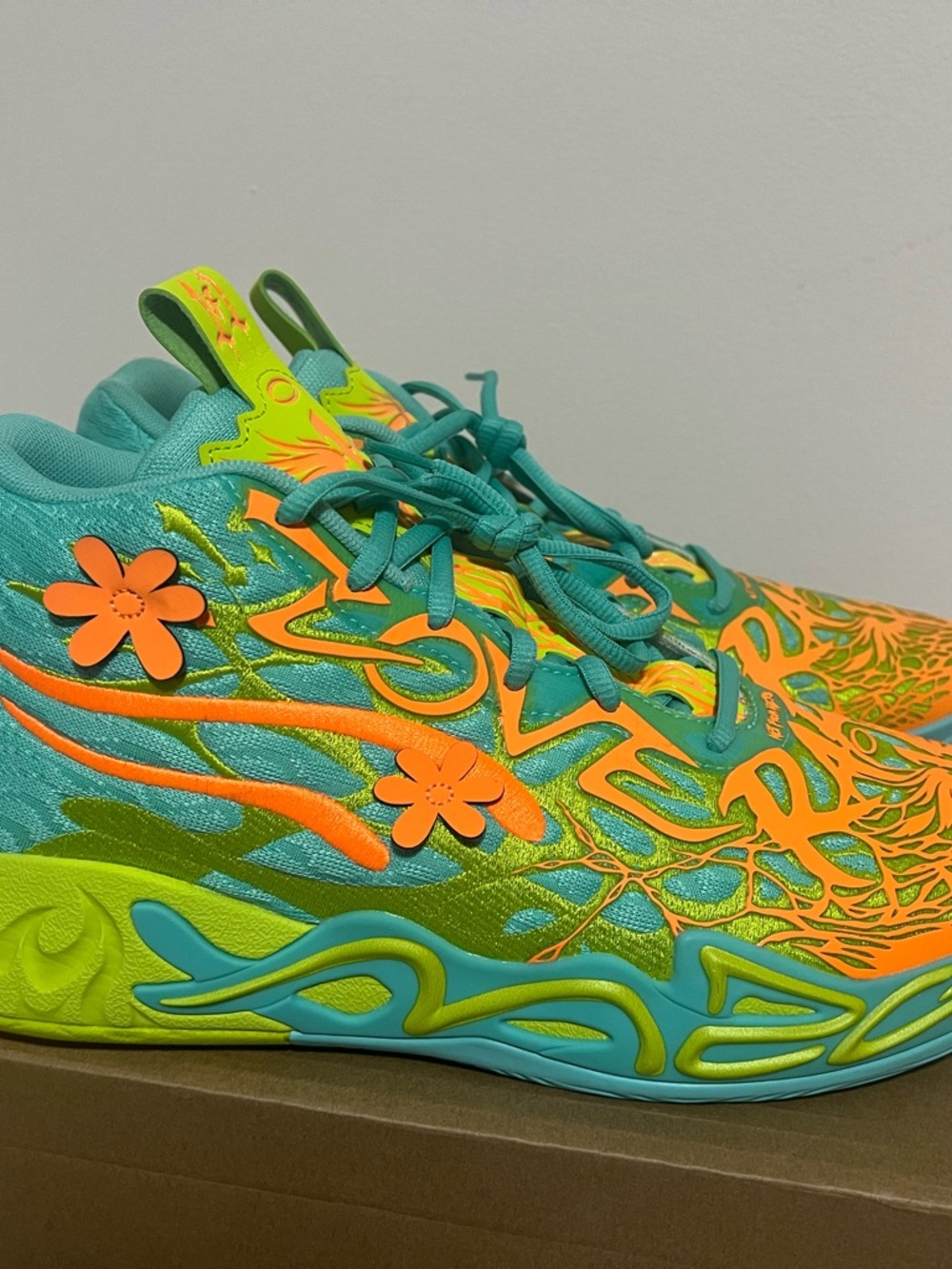310776-01 Scooby-Doo × Puma MB.04 Aquatic Lime SmashHeat Fire (Men's) Size 11.5